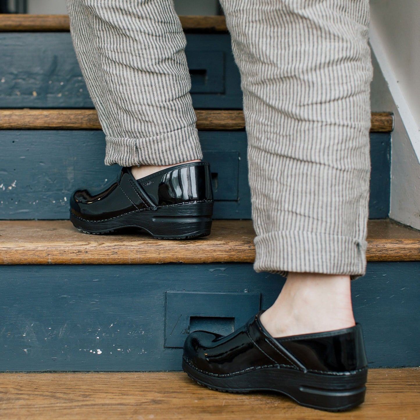 Pro. Patent Women's Clog in Black | Sanita