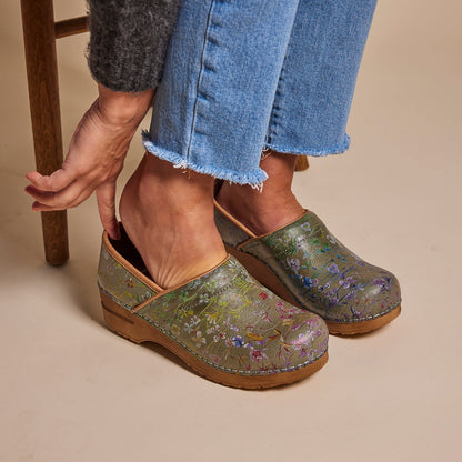 Fuchsia Women's Clog in Sage | Sanita