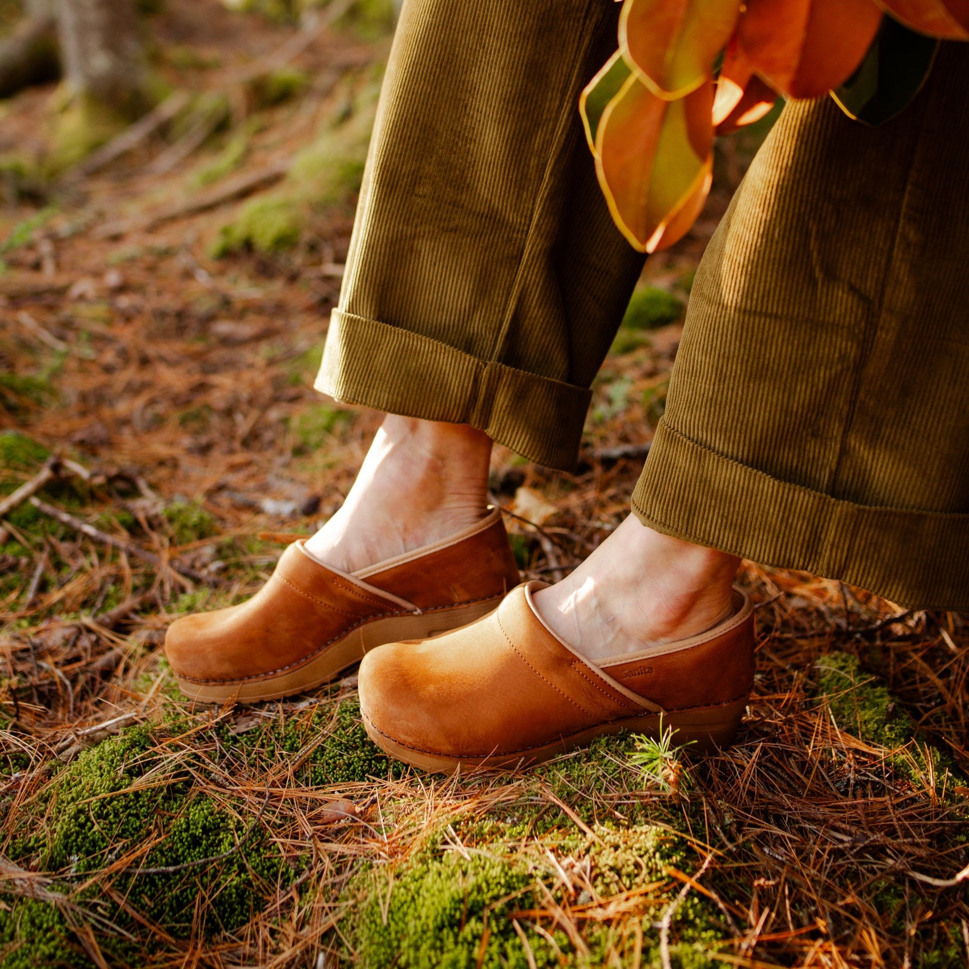 Pro. Oiled Leather Women's Clog in Cognac | Sanita