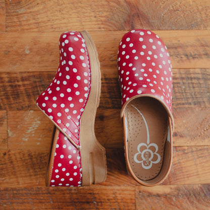 Roxbury Women's Clog in Red | Sanita