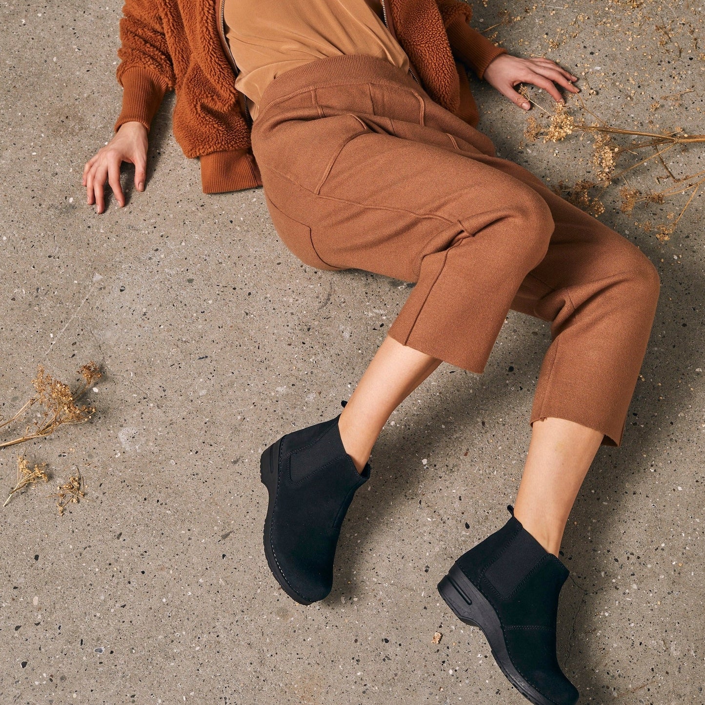 Hudson Oiled Leather Clog Chelsea Boot | Sanita