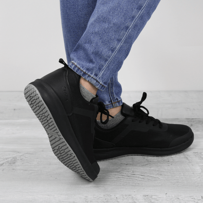 Concave Unisex Sneaker in Black | Sanita