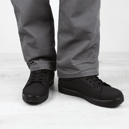 Umami O2 Unisex Sneaker in Black | Sanita