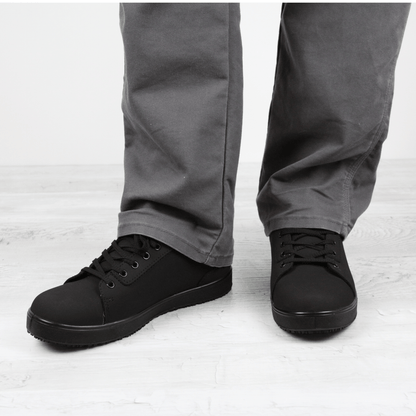 Umami S2 Unisex Sneaker in Black | Sanita