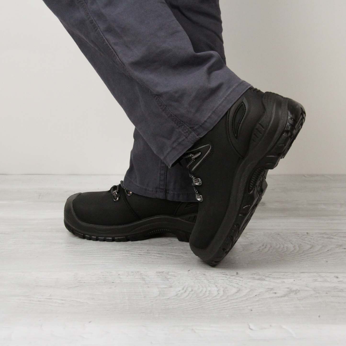 Colorado Unisex Safety Boot in Black | Sanita