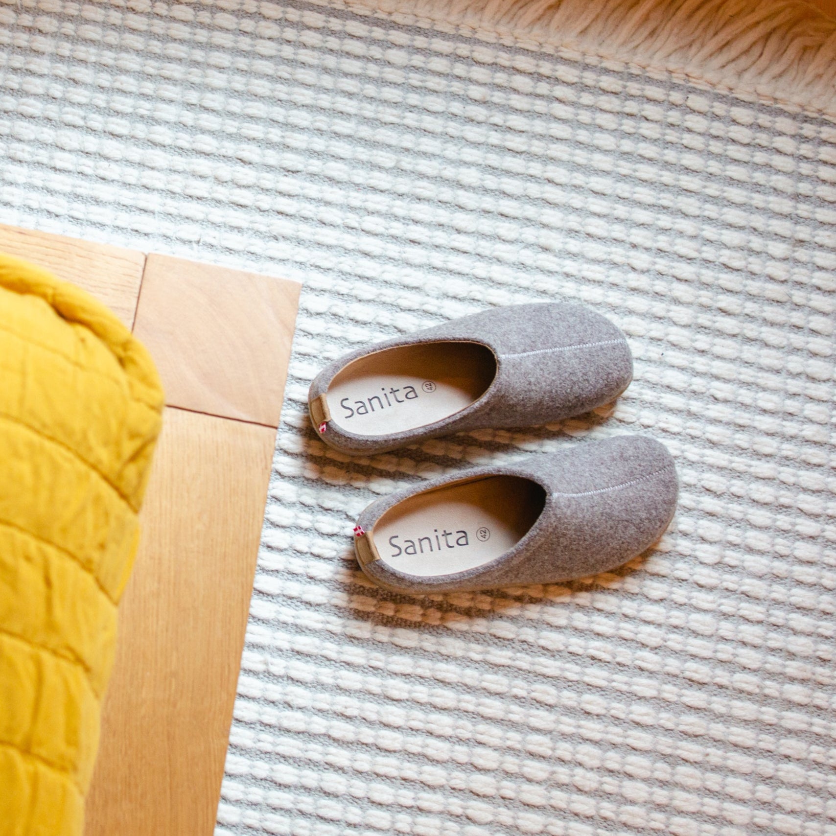 Lodge Slide Unisex Wool Slipper in Stone | Sanita