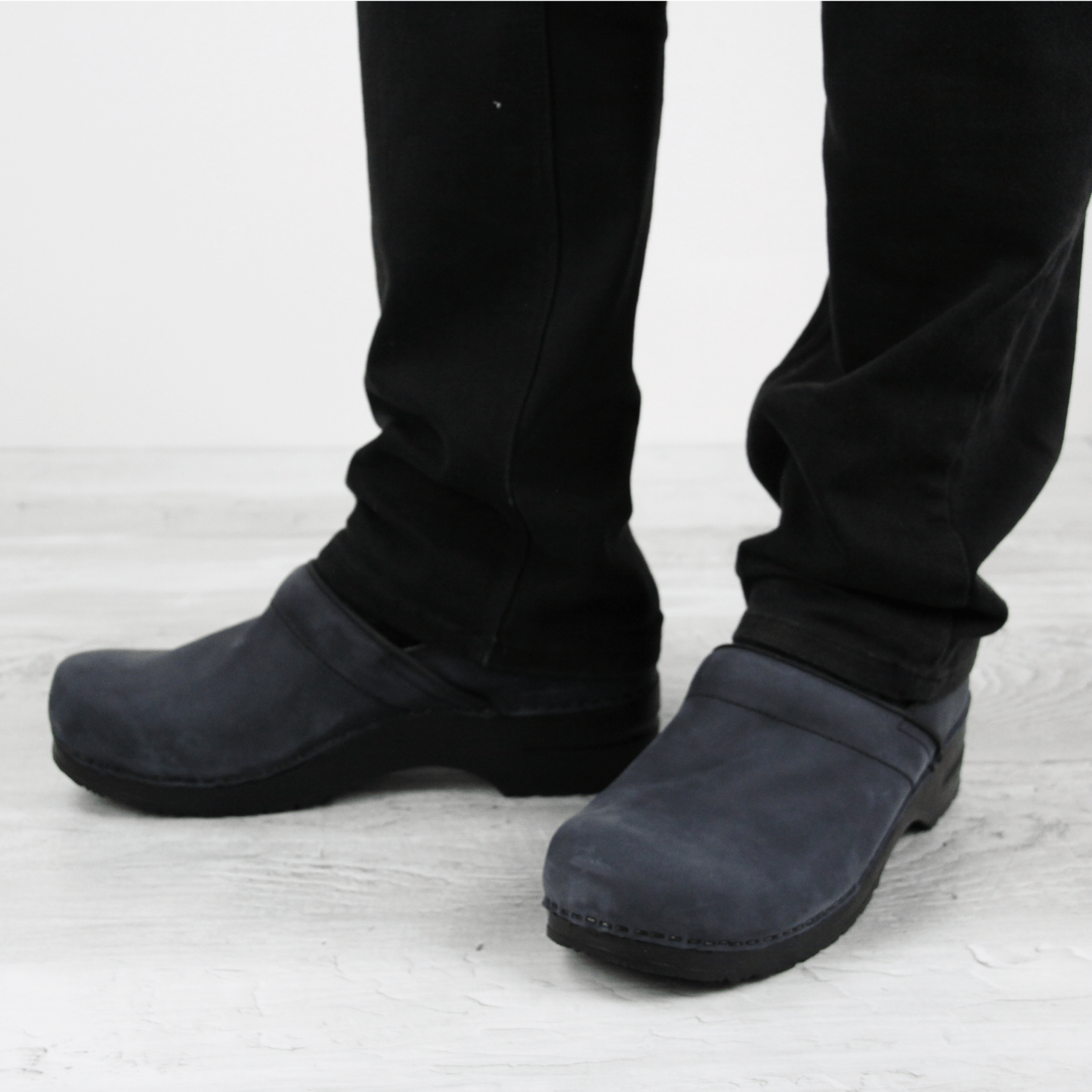 Pro. Oiled Leather Men's Clog in Ink | Sanita