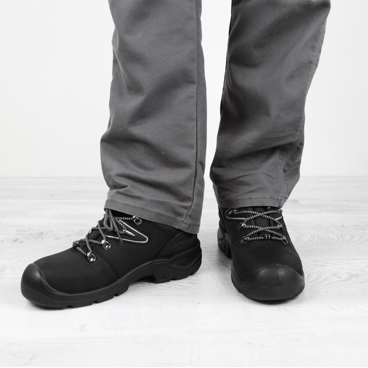 Amazon Men's Safety Boot in Black | Sanita