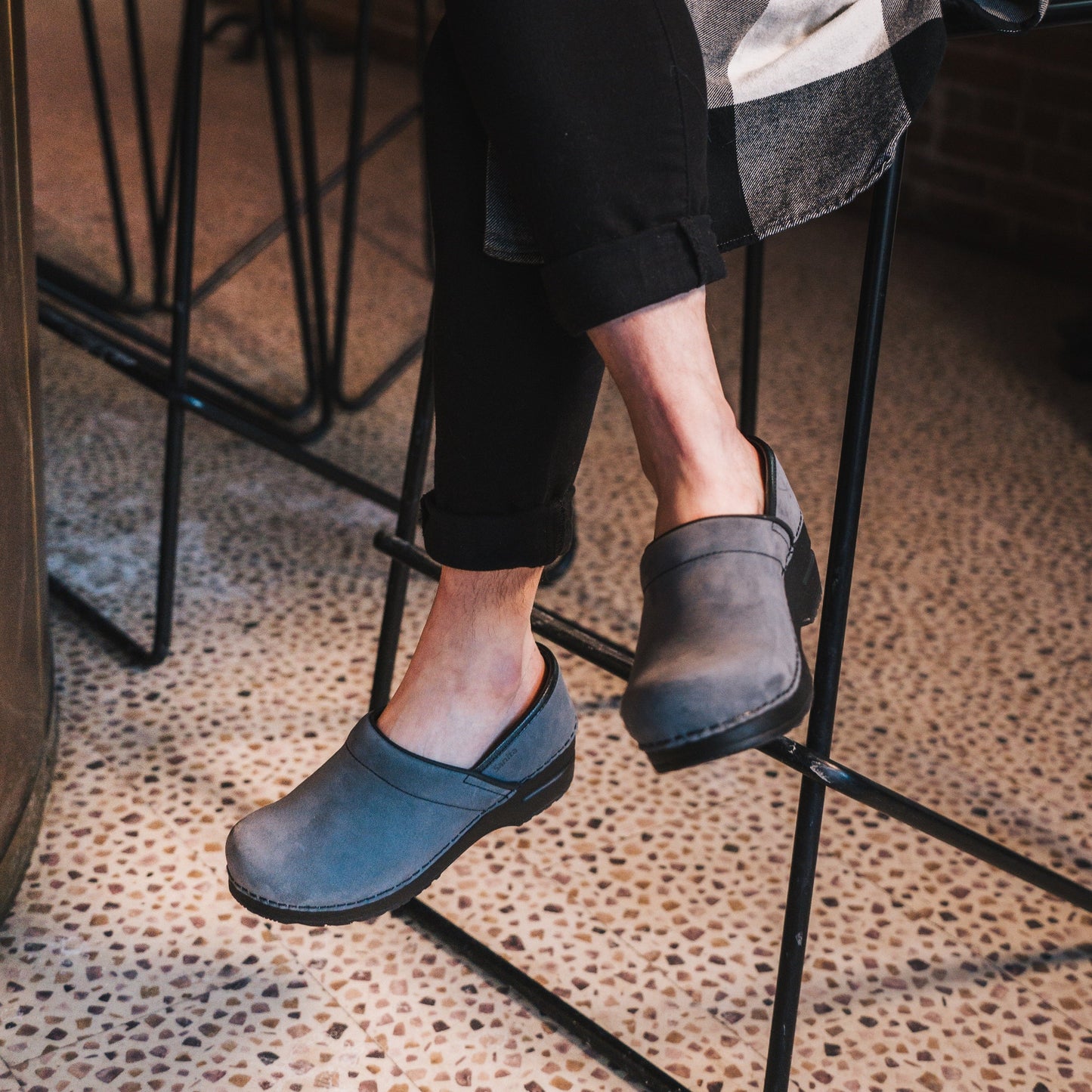 Pro. Oiled Leather Women's Clog in Blueberry | Sanita