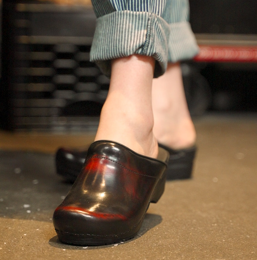 Sonja Cabrio Women's Clog in Bordeaux | Sanita
