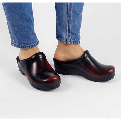 Sonja Cabrio Women's Clog in Bordeaux | Sanita