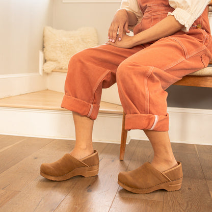 Hinsdale Women's Vegan Clog in Cognac | Sanita