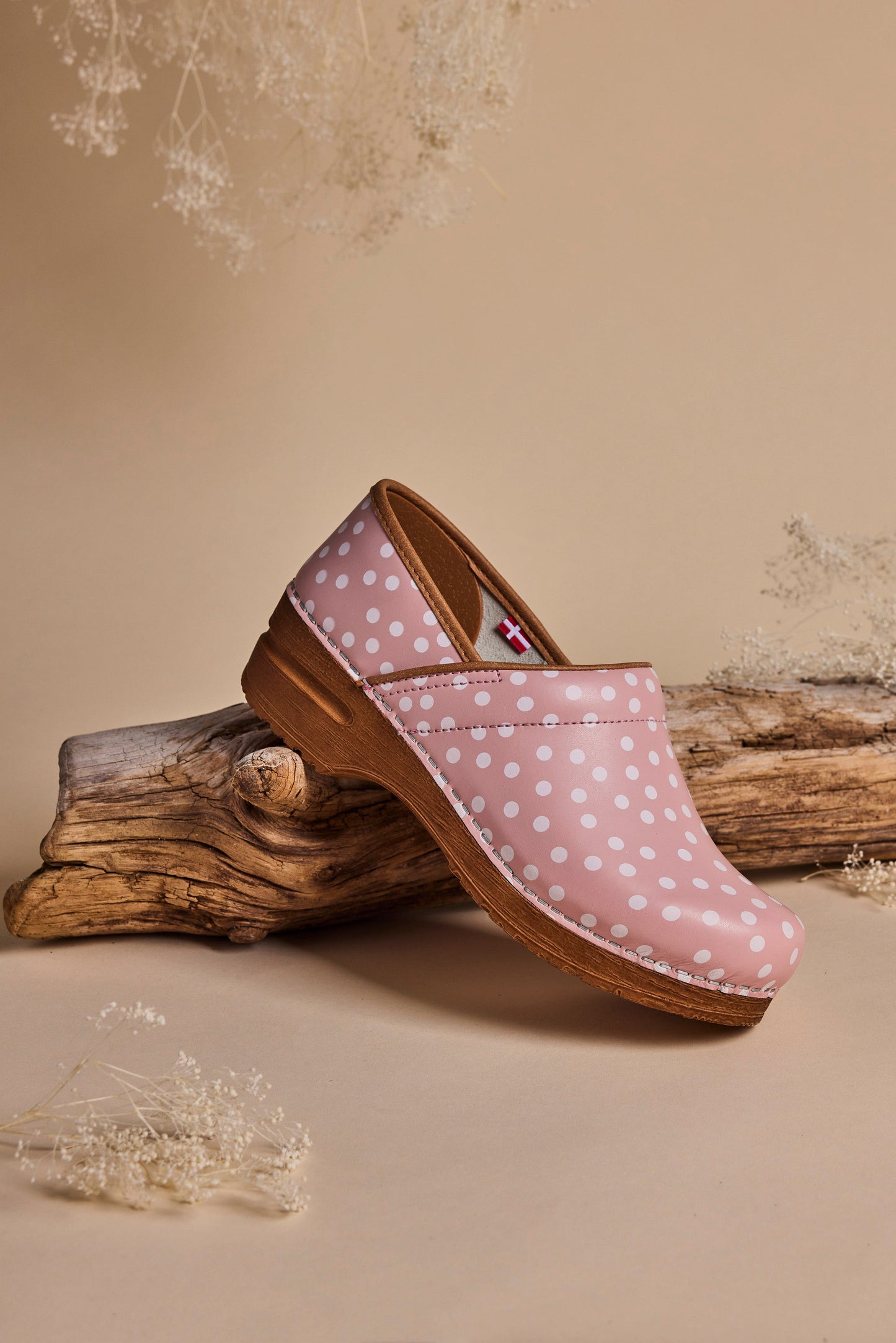 Roxbury Women's Clog in Rose | Sanita