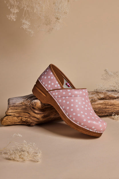 Roxbury Women's Clog in Rose | Sanita