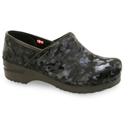 Ravena Women's Clog in Black | Sanita