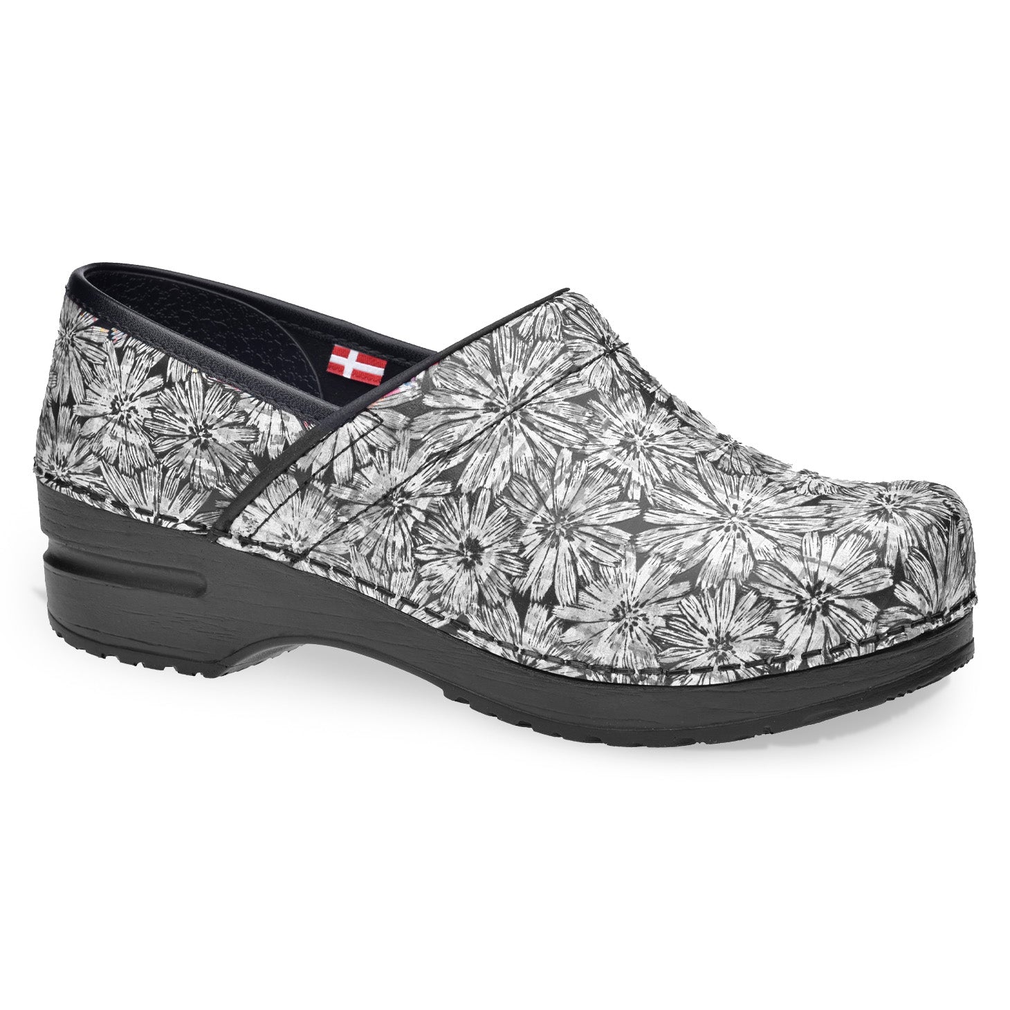 Rumney Women's Clog in Black | Sanita