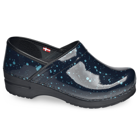 Misfit Women's Slip Resistant Clog in Turquoise | Sanita