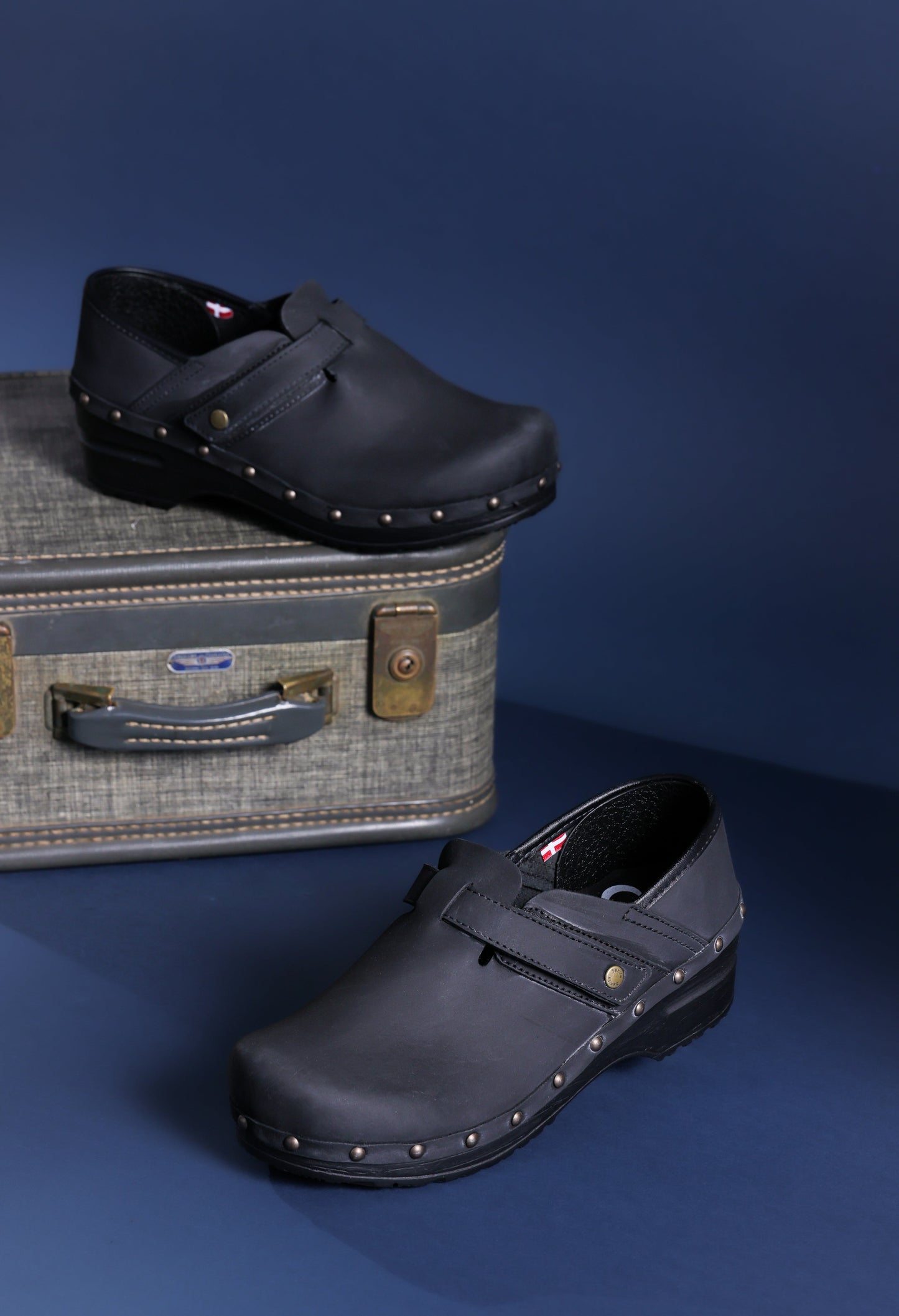 Ramone Women's Clog in Black | Sanita