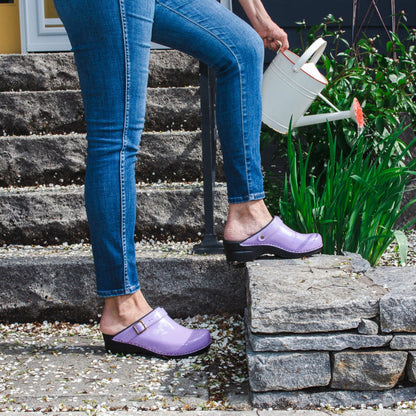 Estelle Women's Clog in Lilac | Sanita