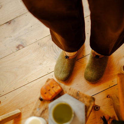 Samso Unisex Slipper in Army Green | Sanita