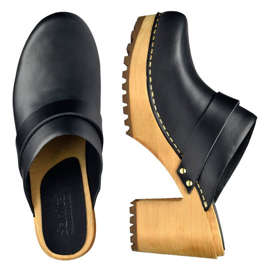 Peleni Women's Wood Clog in Black | Sanita