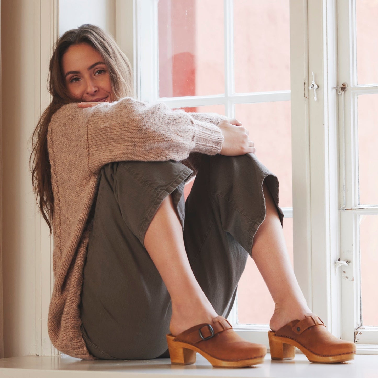 Malulo Women's Wood Mule in Chestnut | Sanita