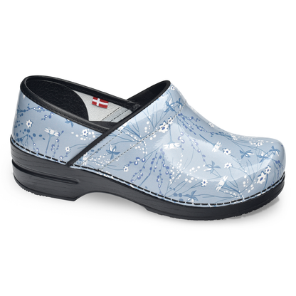 Nightshade Women's Slip Resistant Clog in Light Blue | Sanita