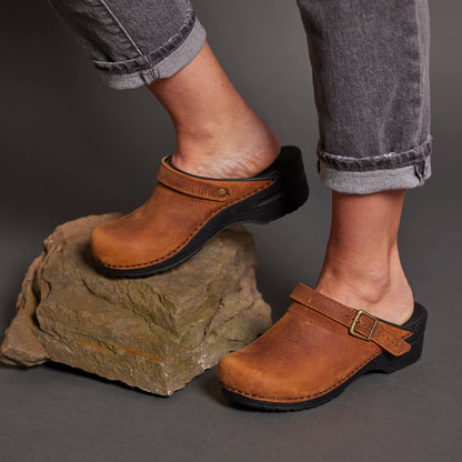 Morse Women's Clog in Chestnut | Sanita