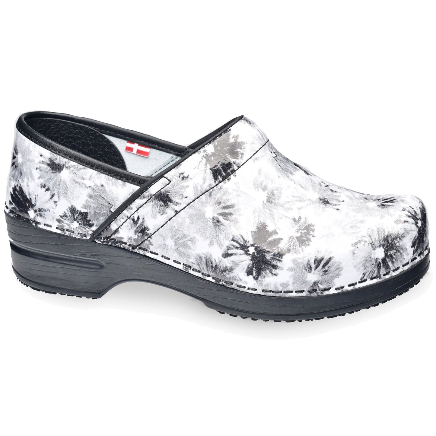 Inkwell Women's Slip Resistant Clog in Black | Sanita